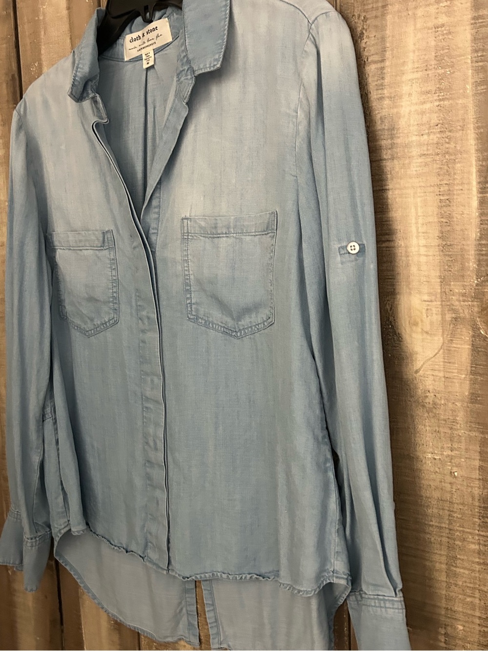 Anthropologie Cloth & Stone Split-Back Chambray Buttondown Shirt, M - Picture 7 of 13